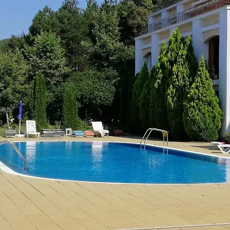 Noks Spacious 1 Bed Flat Sunny Terrace 6 Min Daire Sveti Vlas