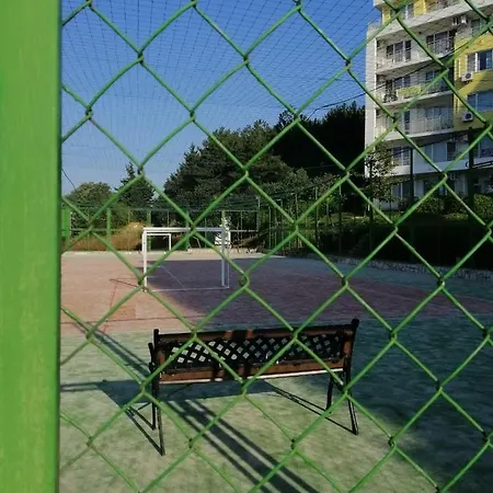 Noks Spacious 1 Bed Flat Sunny Terrace 6 Min Daire Sveti Vlas
